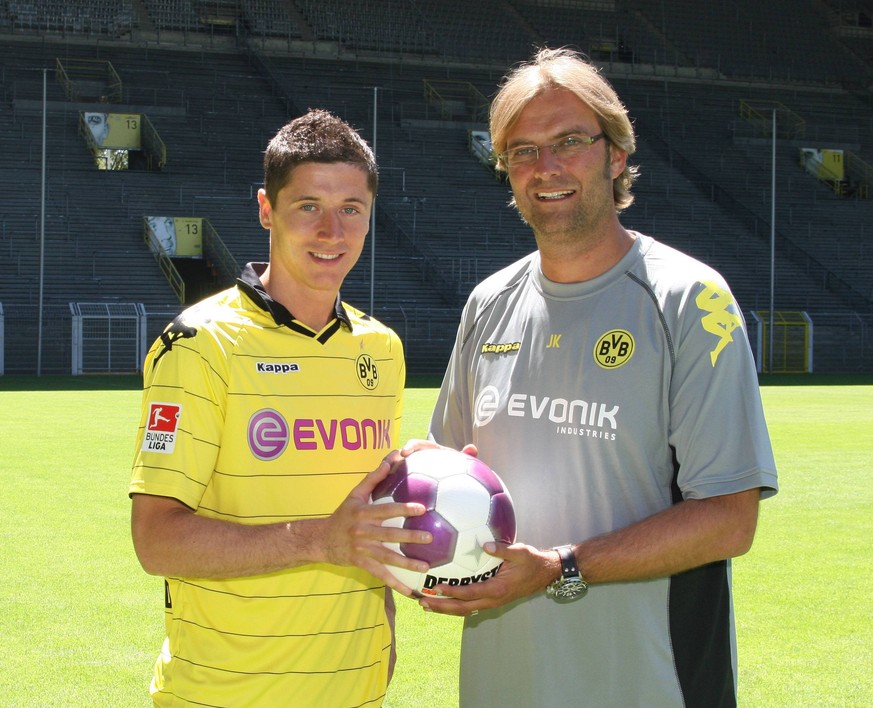 2010: Lewandowski bei seiner Vorstellung in Dortmund. 
