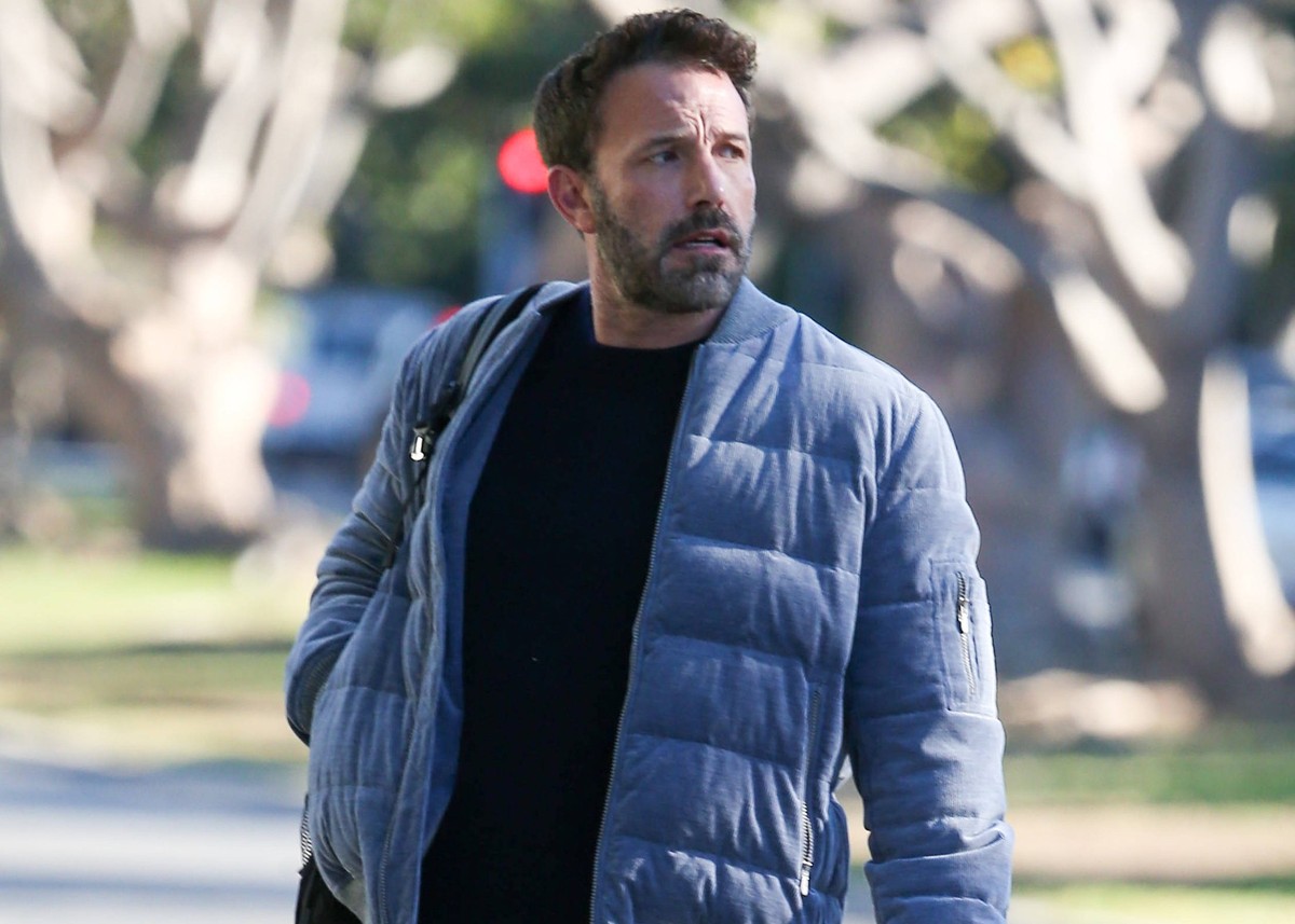 Ben Affleck is seen out for a walk in Los Angeles, California. Where: Los Angeles, California, United States When: 09 Nov 2023 Credit: BauerGriffin/INSTARimages EDITORIAL USE ONLY. RESTRICTED TO NEWSP ...