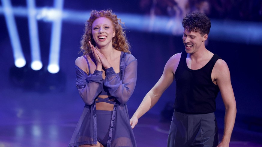 Model Anna Ermakova und Tänzer Valentin Lusin bei der 16. Staffel der RTL-Tanzshow Let s Dance im MMC Coloneum. Köln, 12.05.2023 NRW Deutschland *** Model Anna Ermakova and dancer Valentin Lusin at th ...