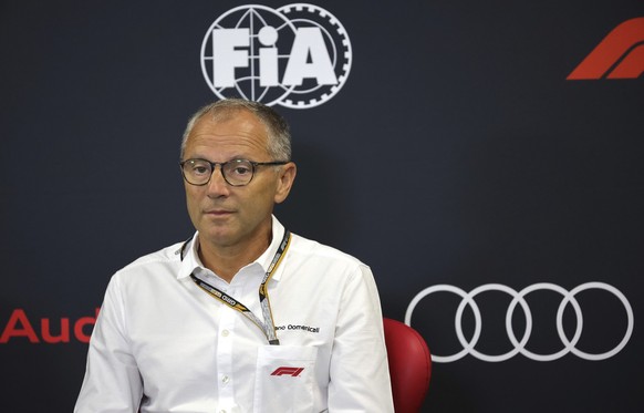 ARCHIV - 26.08.2022, Belgien, Spa: Motorsport: Formel-1-Weltmeisterschaft, Grand Prix von Belgien, Pressekonferenz: Stefano Domenicali, Formel-1-CEO, nimmt an einer Pressekonferenz teil. Er will keine ...