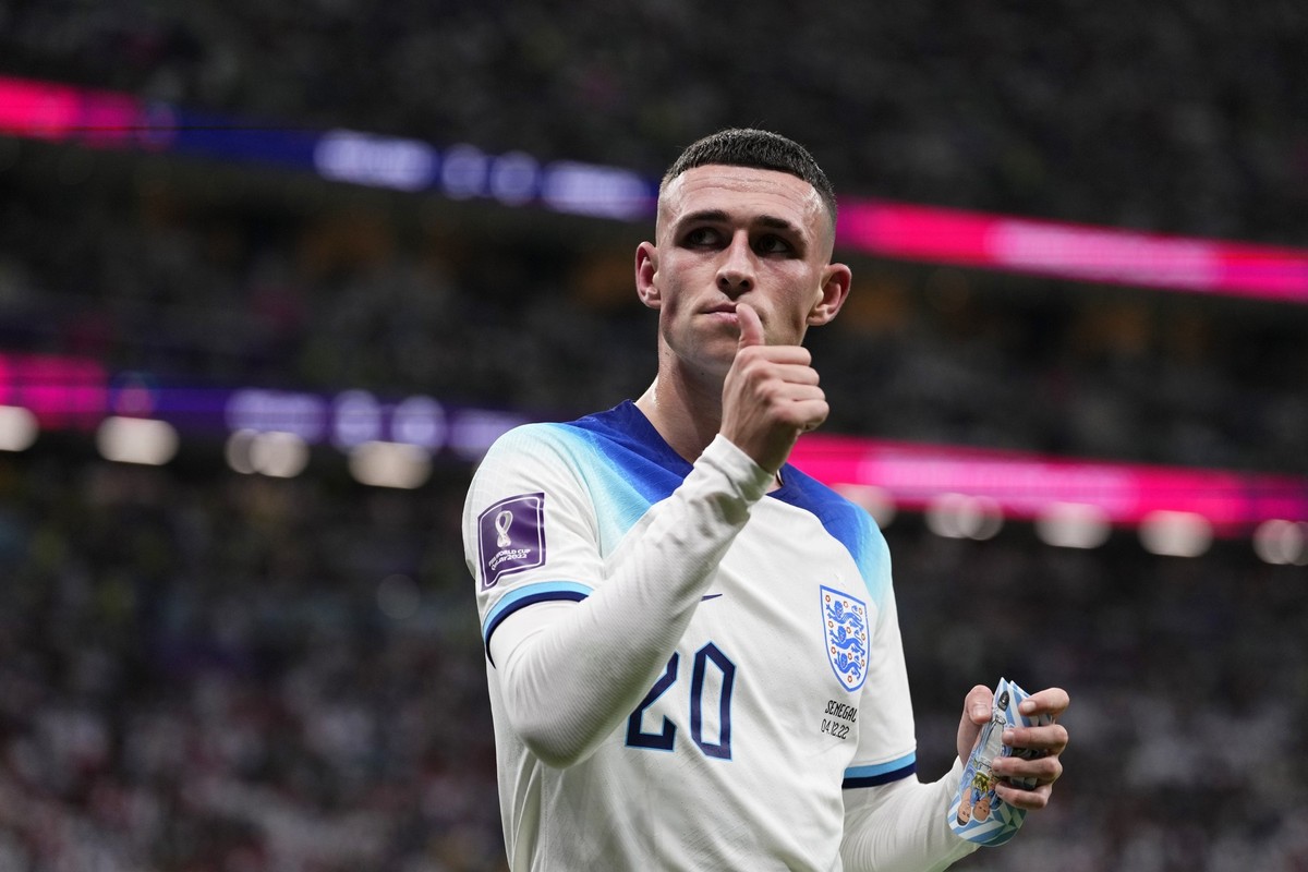 England&#039;s Phil Foden gestures during the World Cup round of 16 soccer match between England and Senegal, at the Al Bayt Stadium in Al Khor, Qatar, Sunday, Dec. 4, 2022. (AP Photo/Manu Fernandez)