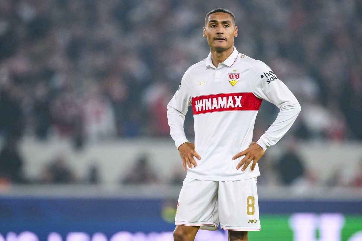 ARCHIV - 06.11.2024, Baden-Württemberg, Stuttgart: Fußball: Champions League, VfB Stuttgart - Atalanta Bergamo, Vorrunde, 4. Spieltag, MHPArena. Stuttgarts Enzo Millot reagiert im Spiel. Enzo Millot k ...