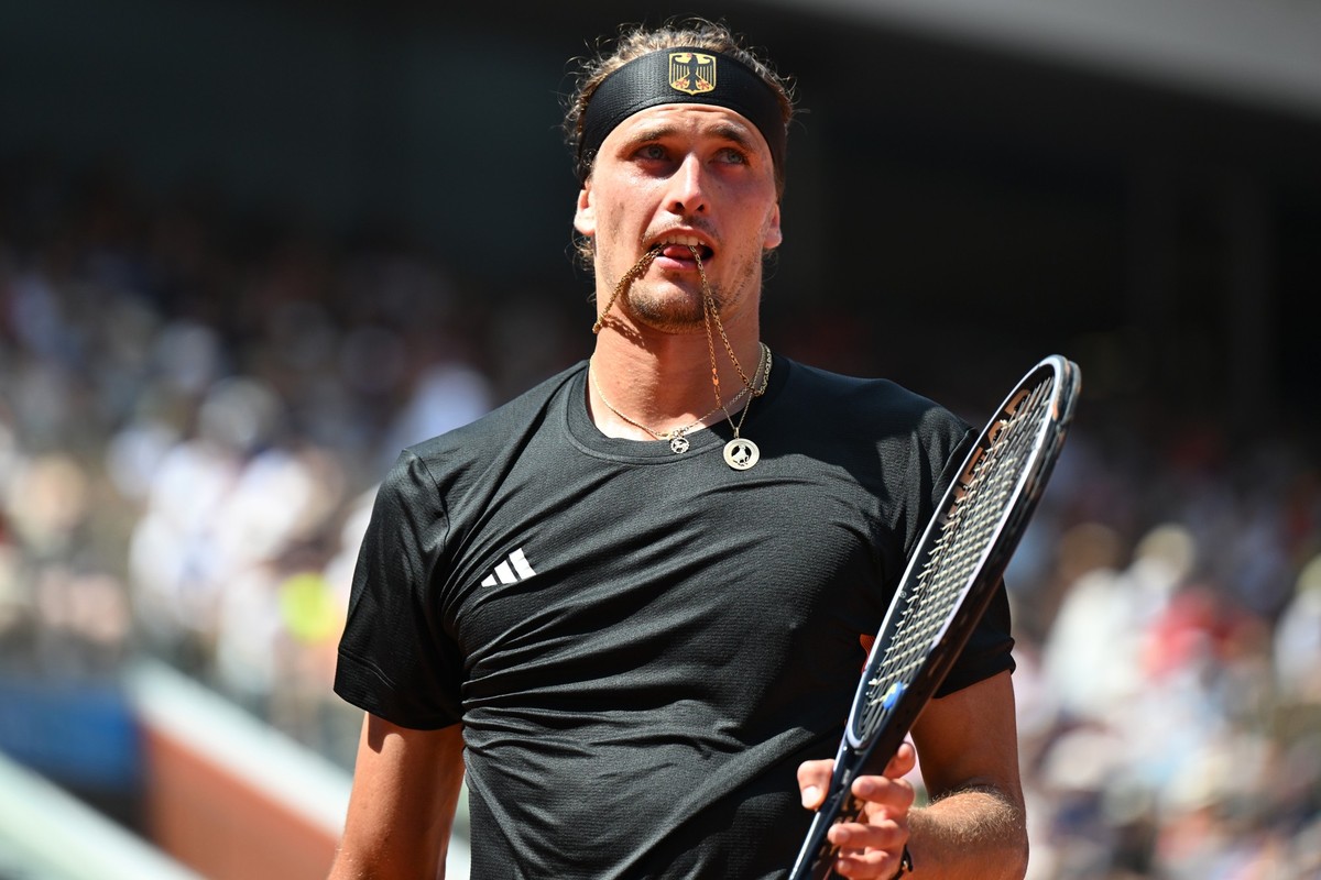 30.07.2024, Frankreich, Paris: Olympia, Paris 2024, Tennis, Einzel, Herren, Runde 2, Zverev (Deutschland) - Machac (Tschechien), Alexander Zverev w�hrend der Partie. Foto: Sven Hoppe/dpa +++ dpa-Bildf ...