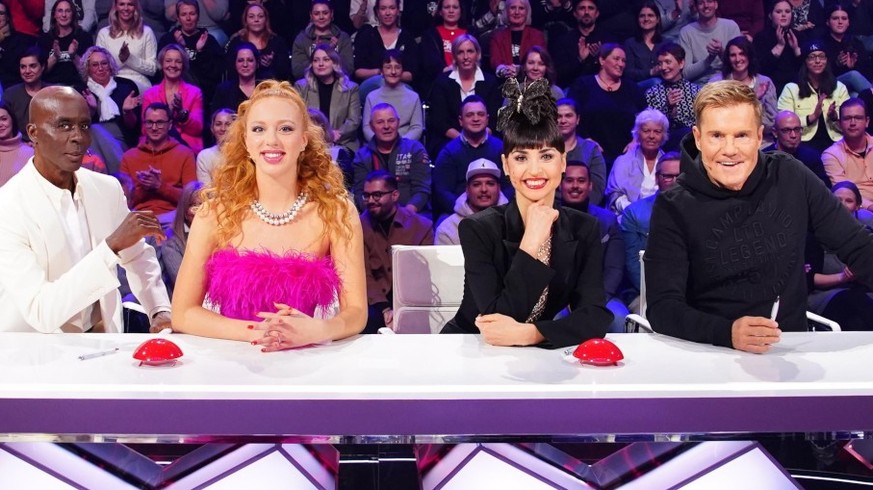 Die Jury mit (v.l.) Bruce Darnell, Anna Ermakova, Ekaterina Leonova und Dieter Bohlen.

+++ Die Verwendung des sendungsbezogenen Materials ist nur mit dem Hinweis und Verlinkung auf RTL+ gestattet. ++ ...