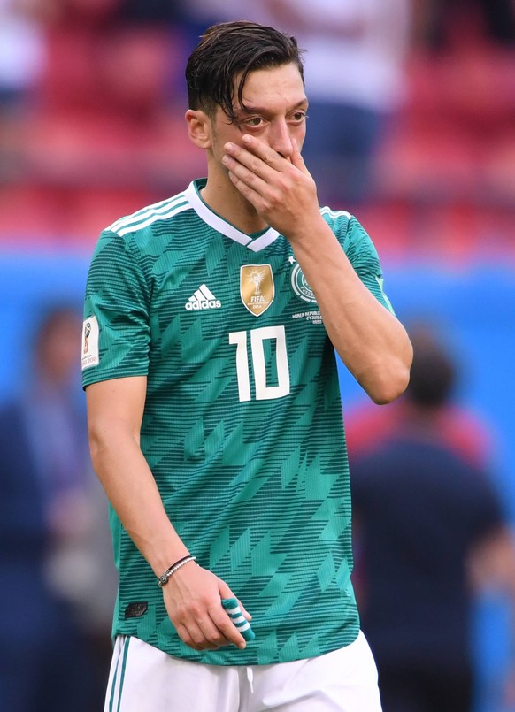 FUSSBALL WM 2018 Vorrunde Gruppe F ------- Suedkorea - Deutschland 27.06.2018 Mesut Oezil (Deutschland) ist nach dem Abpfiff enttaeuscht *** FIFA World Cup 2018 Preliminary Round Group F South Korea G ...