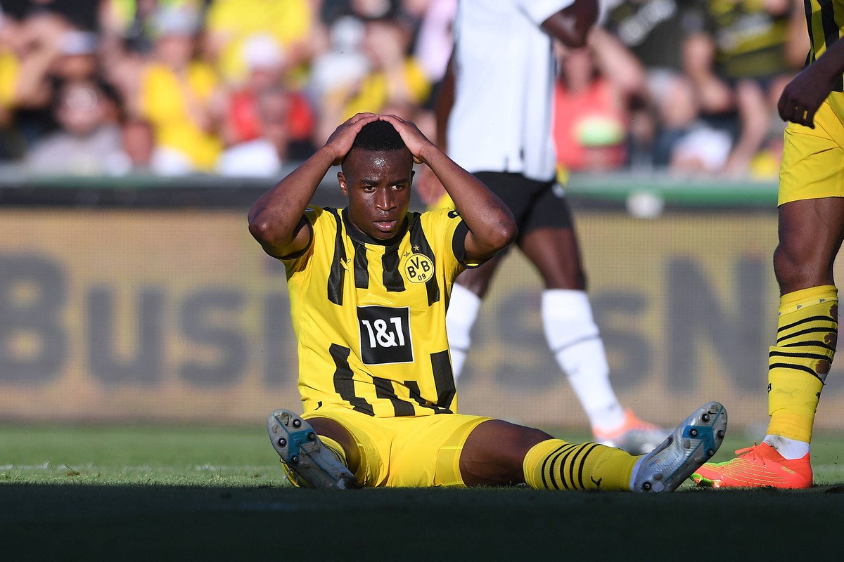 Fu�ball Testspiel Borussia Dortmund - FC Valencia am 18.07.2022 in der Cashpoint Arena in Altach Youssoufa Moukoko Dortmund DFL regulations prohibit any use of photographs as image sequences and/or qu ...
