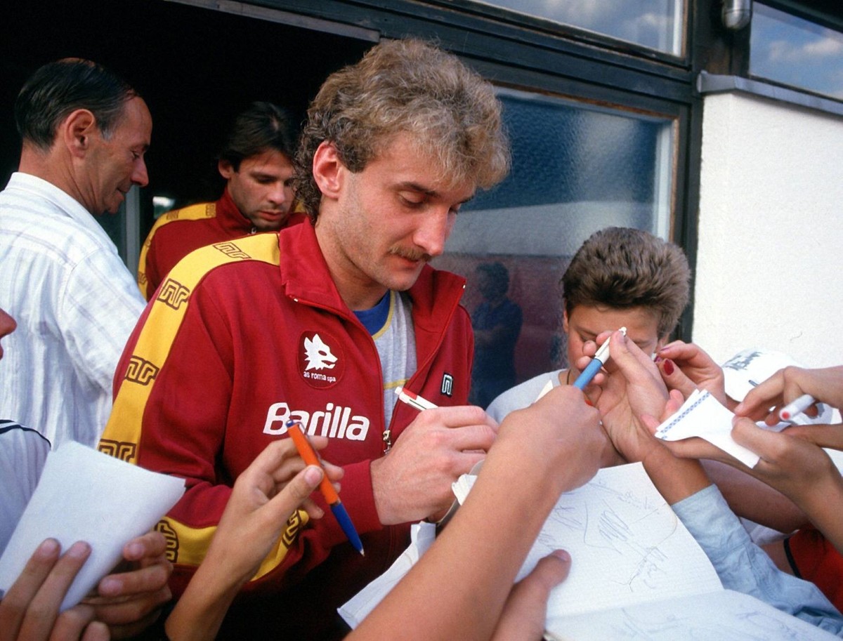Rudi Völler bei seiner Ankunft in Rom.