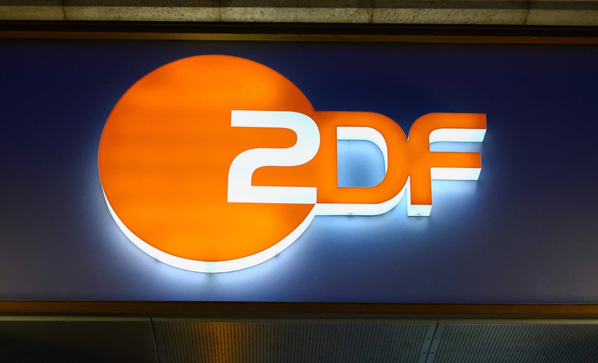 Economy And Business In Berlin ZDF logo in Berlin, Germany on November 9th, 2024. Berlin Germany PUBLICATIONxNOTxINxFRA Copyright: xBeataxZawrzelx originalFilename: zawrzel-economya241109_nph04.jpg