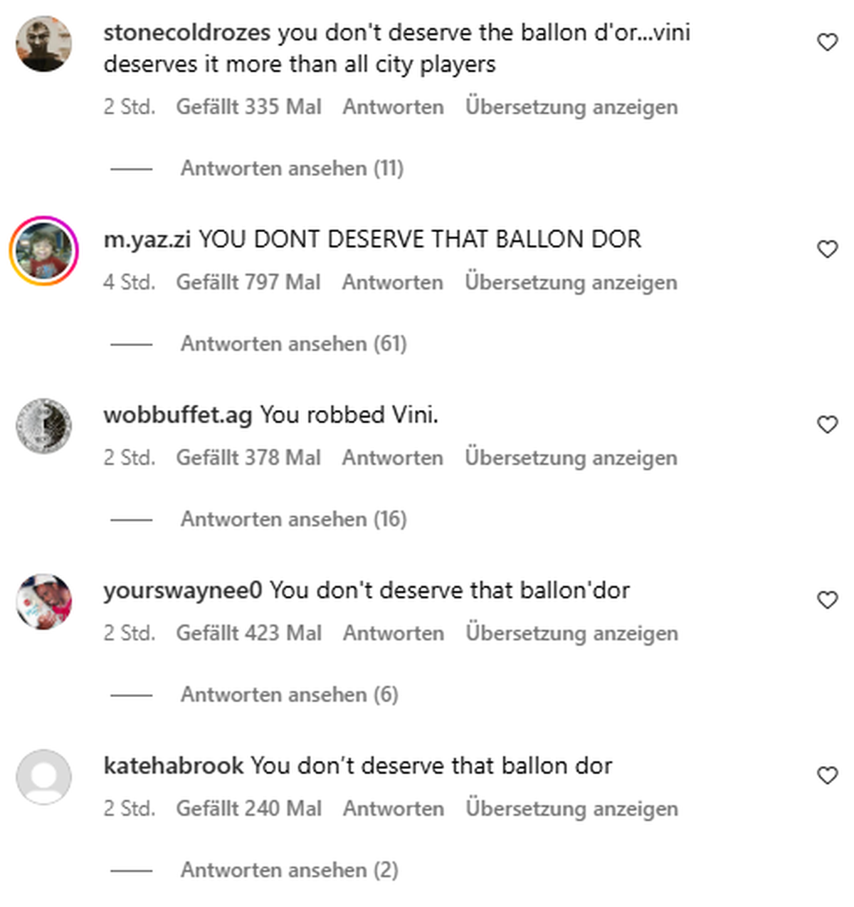 Unter dem aktuellsten Post von Olivia Rodrigo versammeln sich Fußballfans.