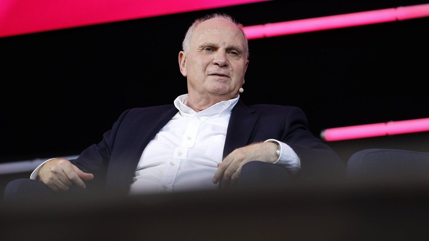 Uli Hoeneß bei Europas führender Digitalisierungsinitiative auf Entscheider-Level DIGITAL X in der Koelnmesse. Köln, 08.09.2021 *** Uli Hoeneß at Europes leading digitalization initiative at decision- ...