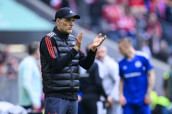 Archivo - 13 de mayo de 2023, Bavaria, Munich: Fútbol: Bundesliga, Bayern Munich - Schalke 04, Round 32, Allianz Arena.  Señales del entrenador de Munich Thomas Tuchel.  (para dpa: 