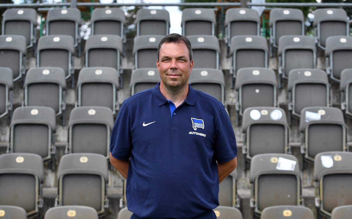 Torwarttrainer Andreas Menger Hertha BSC Hertha BSC 1. Bundesliga, Portr�ttermin 2022/2023, 05.07. 2022, *** Goalkeeper coach Andreas Menger Hertha BSC Hertha BSC 1 Bundesliga, Portr�ttermin 2022 2023 ...