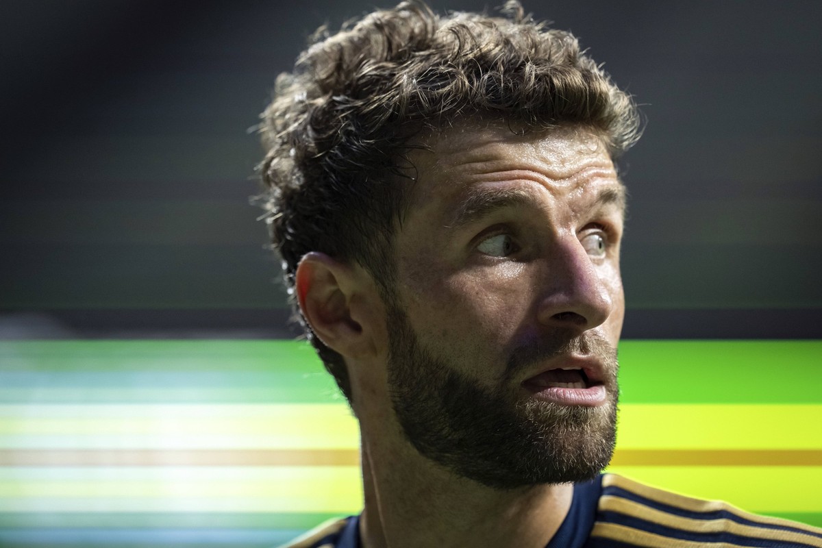 13.09.2025, Kanada, Vancouver: Fußball: Major League Soccer, Hauptrunde, Vancouver Whitecaps - Philadelphia Union: Thomas Müller von den Vancouver Whitecaps wartet auf einen Eckstoß. Foto: Ethan Cairn ...