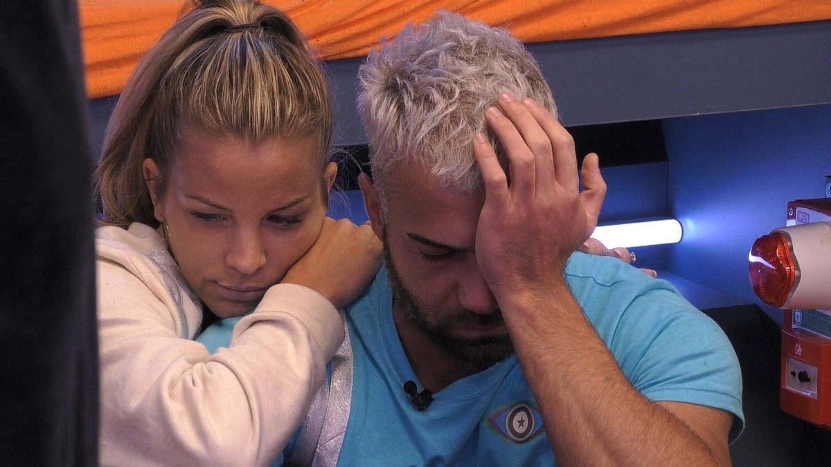 Auf dem Planet eckt Neu-Einzug Pascal Kappés mit Daniela Büchner an. Titel: Promi Big Brother;
Copyright: SAT.1;
Bildredakteur: Clarissa Schreiner;
 
Rechtehinweis: Dieses Bild darf bis eine Woche nac ...