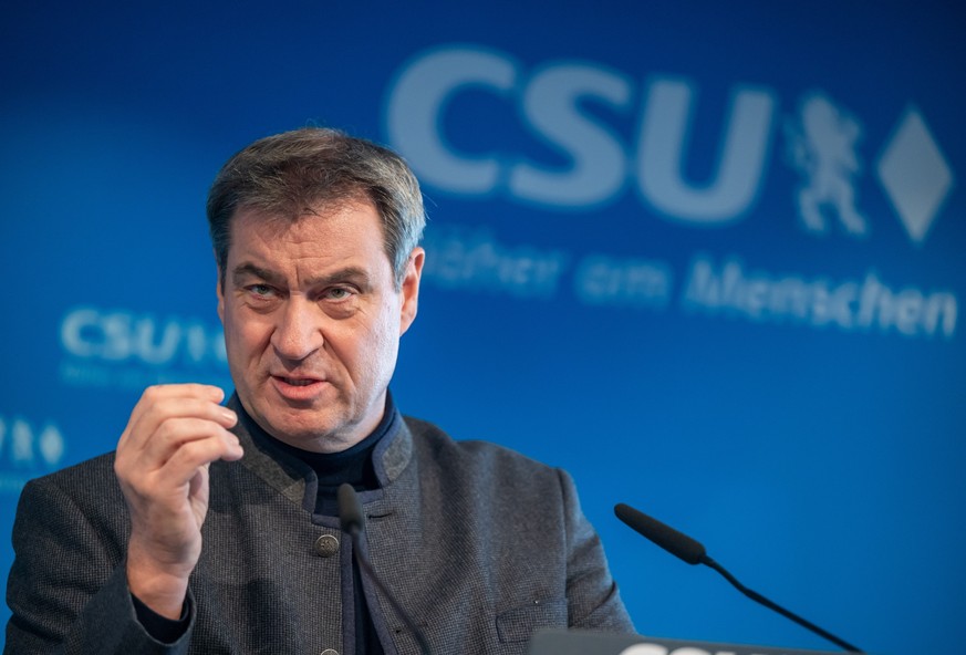13.03.2023, Bayern, München: Markus Söder, CSU-Vorsitzender und Ministerpräsident von Bayern, nimmt nach einer virtuellen Videokonferenz des CSU-Vorstands, an einer Pressekonferenz in der CSU-Parteize ...