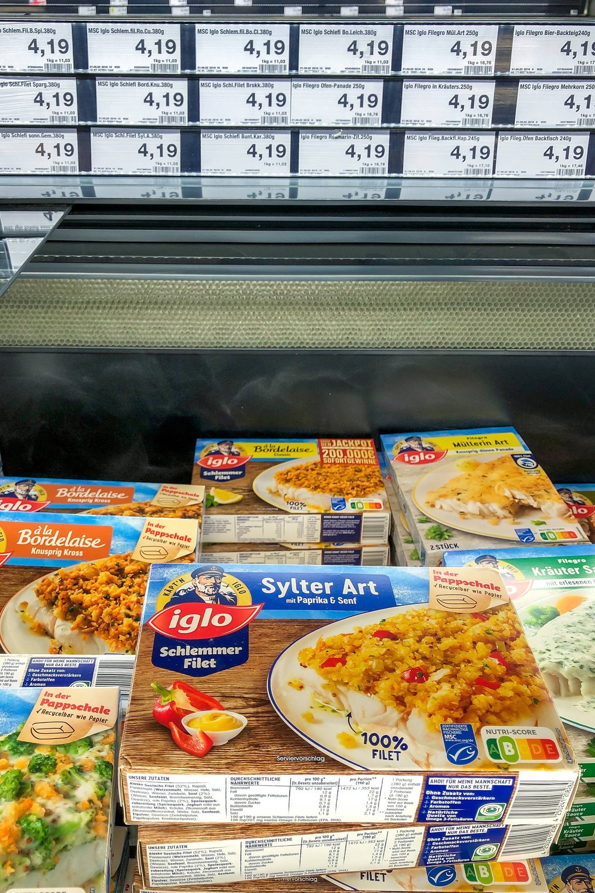 Knapp und teuer: Schlemmerfilet und Fischstäbchen - 25.08.2022: Symbolbild: Lebensmittel, Teuerung - Für Schlemmerfilet und Fischstäbchen müssen die Verbraucher jetzt tiefer in die Tasche greifen. Für ...