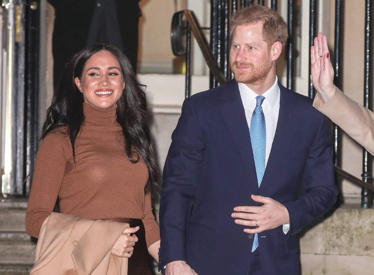 The Duke and Duchess of Sussex visit Canada House to thank the High Commissioner Janice Charette for her country s hospitality during their recent holiday to the country Featuring: Meghan, Duchess of  ...