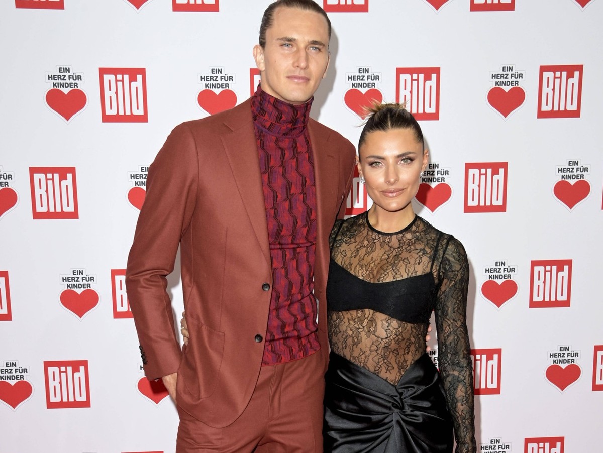 Alexander Zverev und Sophia Thomalla bei der TV Spendengala Ein Herz f