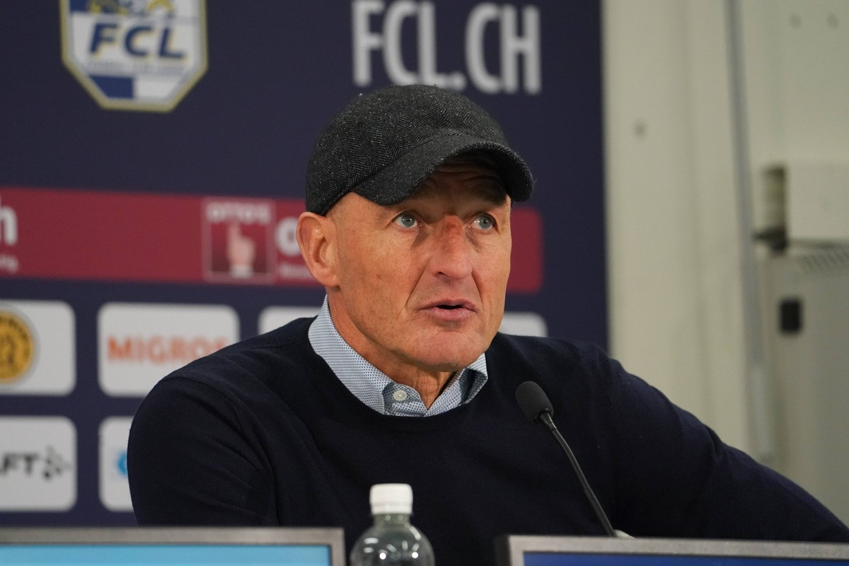 Peter Zeidler - Trainer des FC St. Gallen, wechselt in der neuen Saison zum Fußball-Bundesligisten VfL Bochum ins Ruhrgebiet nach Deutschland. Schweiz, Fußballlehrer, Trainerwechsel, Bundesliga, neue  ...