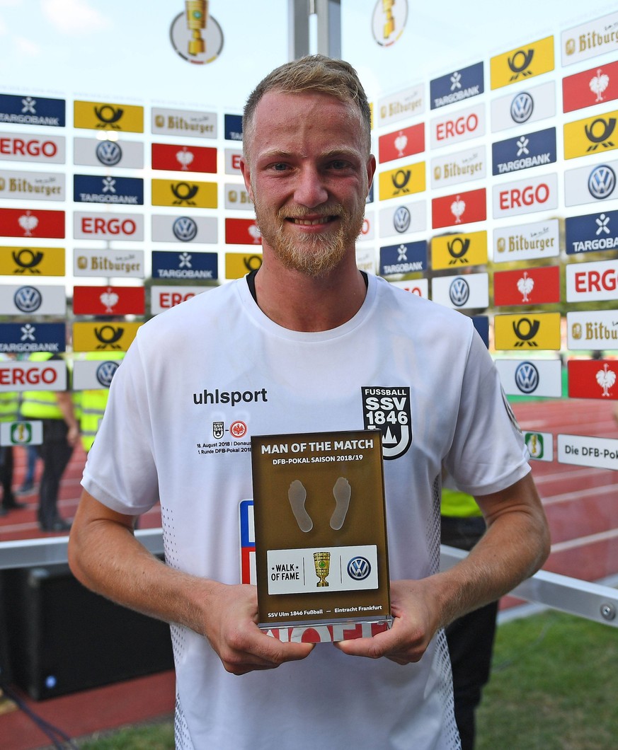 18.08.2018, xjhx, Fussball DFB Pokal 1.Runde, SSV Ulm - Eintracht Frankfurt emspor, v.l. Steffen Kienle (SSV Ulm) man of the match (DFL/DFB REGULATIONS PROHIBIT ANY USE OF PHOTOGRAPHS as IMAGE SEQUENC ...