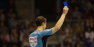 Du kennst die blaue Karte nicht? Das sind die 10 wichtigsten Handball-Regeln