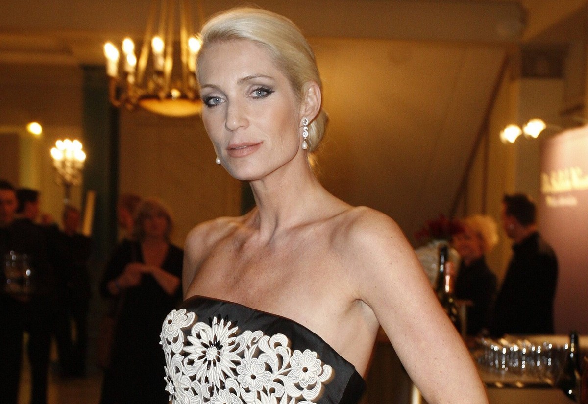 Sarah Kern bei der CINEMA FOR PEACE Gala im Rahmen der 61. Internationalen Filmfestspiele / 61th Berlin International Film Festival / BERLINALE 2011im Konzerthaus am Gendarmenmarkt Berlin, *** Sarah K ...