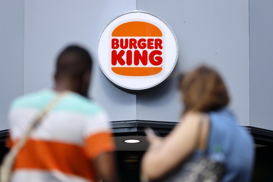 Burger King hat in Kooperation mit The Vegetarian Butcher sein weltweit erstes Plant-based Burger King Restaurant in Köln eröffnet. Vom 7. bis zum 11. Juni wurden im eigens dafür konzipierten Plant-ba ...