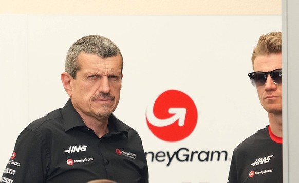 Formula 1 Gulf Air Bahrain Grand Prix 2023 / 04.03.2023, Bahrain International Circuit, Sakhir, Formula 1 Gulf Air Bahrain Grand Prix 2023 ,im Bild Teamchef Günther Steiner Haas F1 Team, Nico Hülkenbe ...