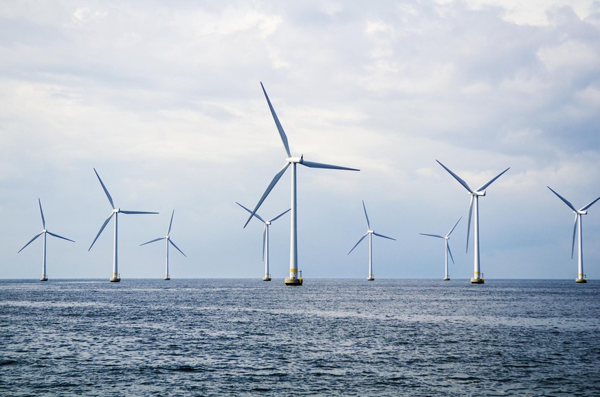 Windkraft und Wasserkraft wollen Großbritannien und Norwegen nun gemeinsam nutzen. Dafür gibt es ein neues Unterseestromkabel (Symbolbild).