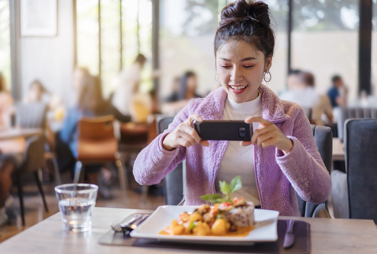Dass Menschen im Restaurant ihr Essen fotografieren, ist inzwischen ganz normal.