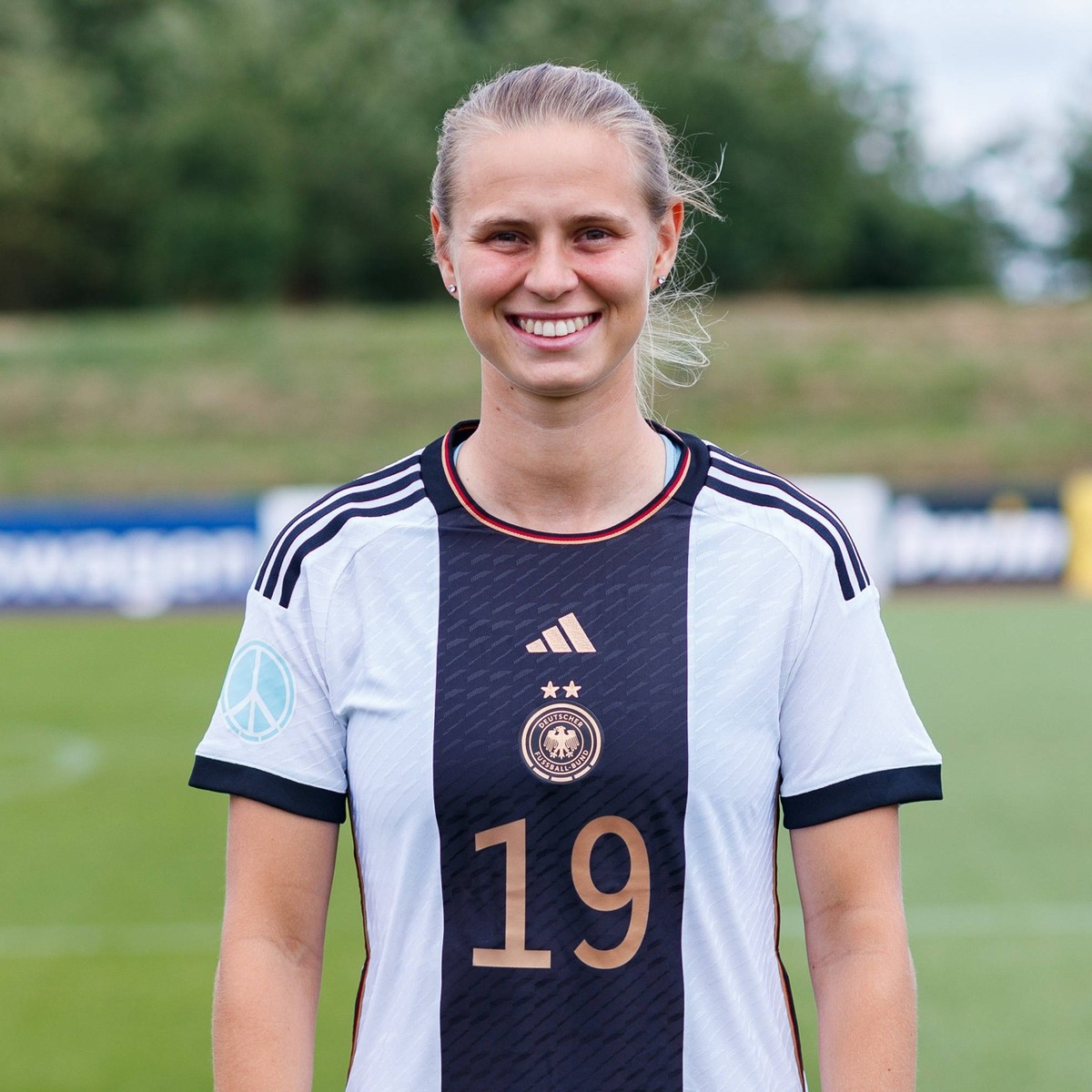 Klara Bühl GER, 19 Porträt, Einzelbild, 03.07.2023, Herzogenaurach Deutschland, Fussball, Frauen, Deutsche Nationalmannschaft, Media Day, DFB/DFL REGULATIONS PROHIBIT ANY USE OF PHOTOGRAPHS AS IMAGE S ...
