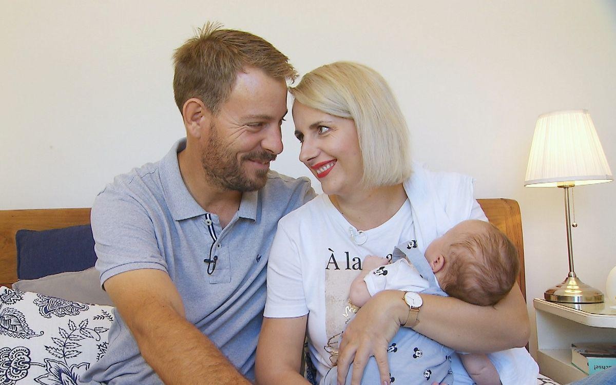 Gerald und Anna haben ihrem kleinen Sohn den Namen Leon gegeben.