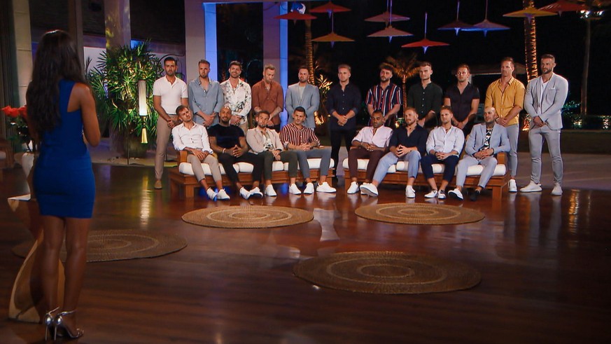 Reihe hinten v.l.: Stas, Steffen, Alexandros, Tom B., Maurice, Philipp , Umut, Moritz, Tim J., Tim D., Basti
Reihe vorne v.l.: Bachelorette Sharon, Yannick, Lukas, Jan, Max, Emanuell, Hannes, Tom F.,  ...