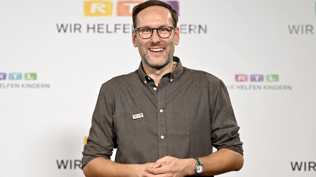 Simon Beeck beim 27. RTL-Spendenmarathon 2022 im Studio 8 der EMG Studios. H