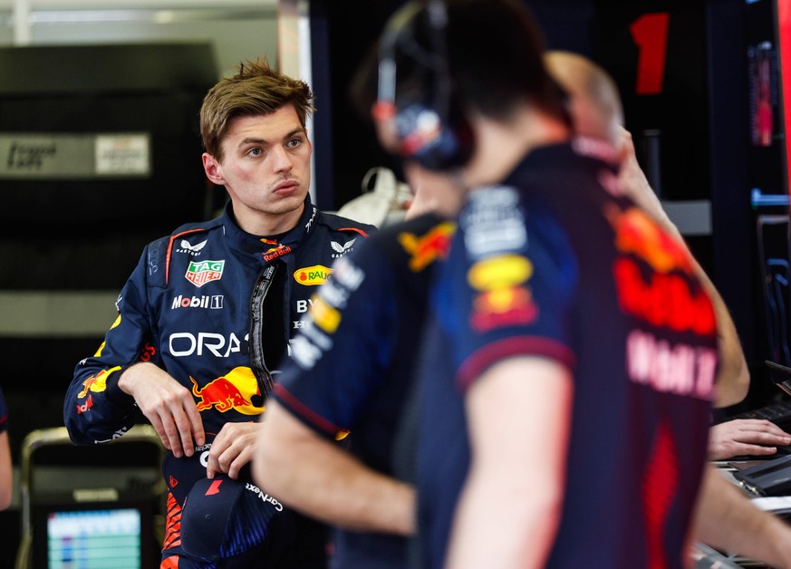 Formula 1 2023: Bahrain February Testing BAHRAIN INTERNATIONAL CIRCUIT, BAHRAIN - FEBRUARY 23: Max Verstappen, Red Bull Racing during the Bahrain February Testing at Bahrain International Circuit on T ...