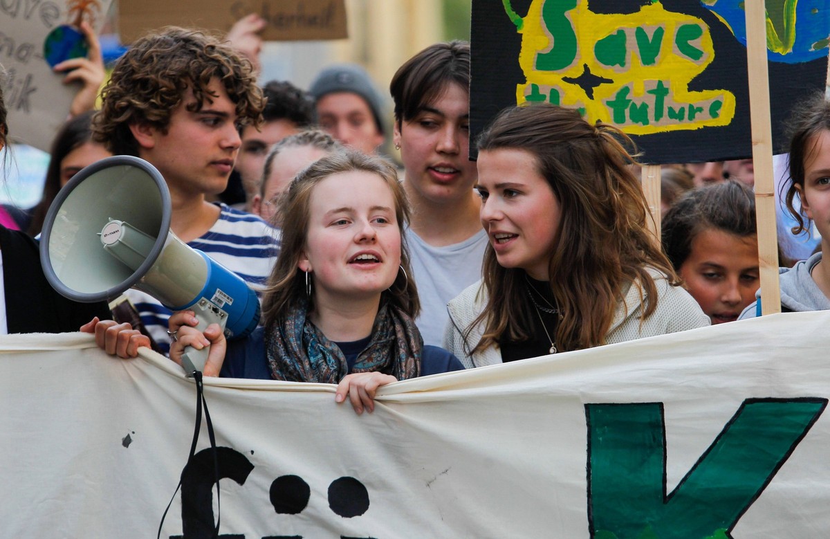 Global Climate Strike in Berlin Luisa Neubauer support the Fridays for the Future demonstration in Berlin on Friday 23 September. Berlin Berlin Germany Copyright: xDouglasxPingiturox