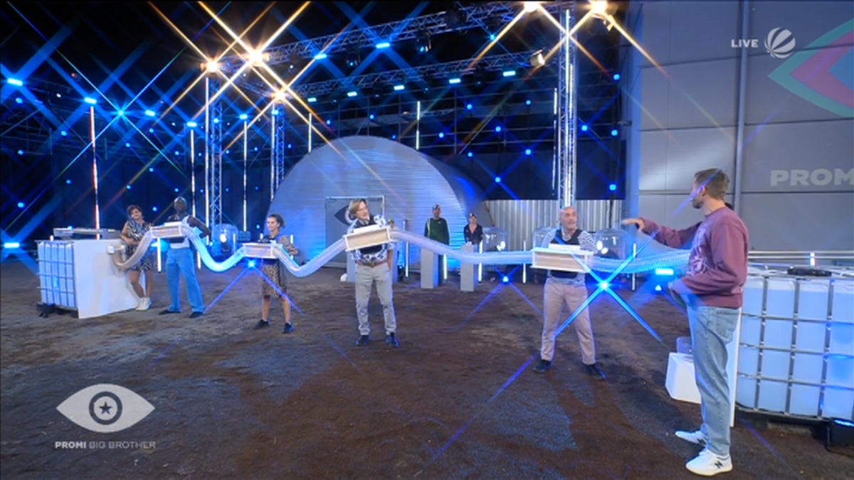 Big Brother hat mal wieder ein Spiel mit Baumarktmaterial zusammengebastelt.