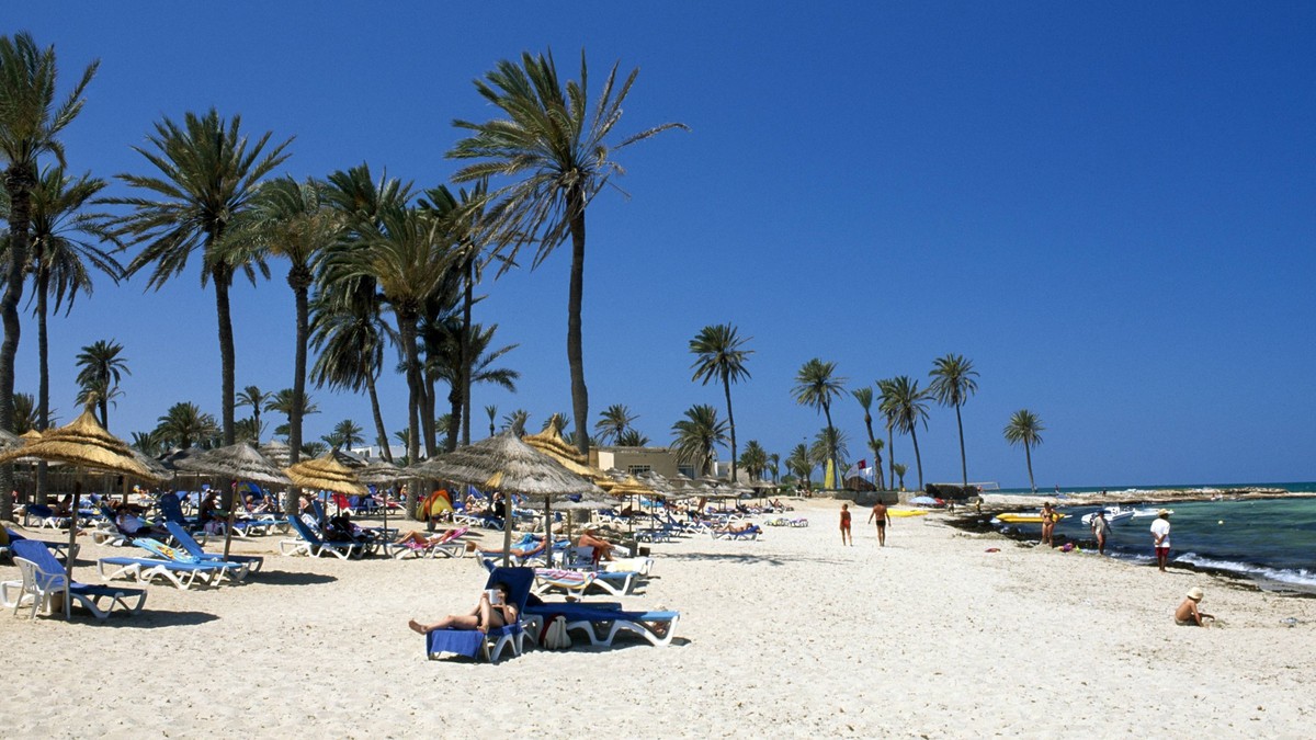 Bildnummer: 52698483 Datum: 12.08.2007 Copyright: imago/imagebroker
Urlauber am Strand der Oase Zarzis auf Djerba in Tunesien , Landschaft , Personen , Highlight; 2007, Djerba, Tunesien, Mittelmeer,  ...