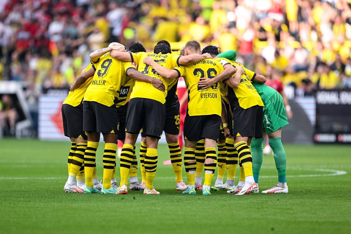 19.08.2023, Fussball, Bundesliga, 1. Spieltag Saison 2023/2024, Borussia Dortmund -1. FC K�ln, Spielerkreis BVB, xRHR-FOTO/TKx *** 19 08 2023, Football, Bundesliga, 1 matchday season 2023 2024, Boruss ...
