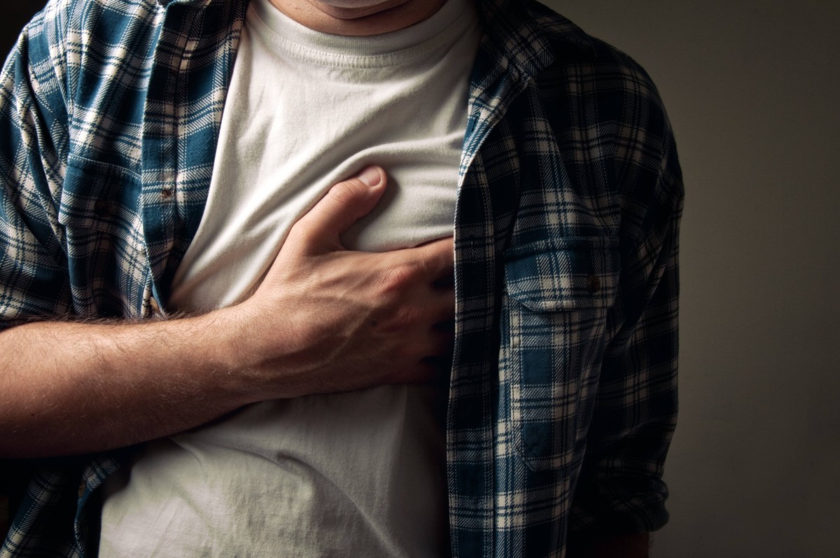 Young adult man suffering from severe heartache. Copyright: xIgorxStevanovicx/xDesignxPicsx , 31919463 PUBLICATIONxINxGERxSUIxAUTxONLY Copyright: IgorxStevanovicx/xDesignxPics 31919463
