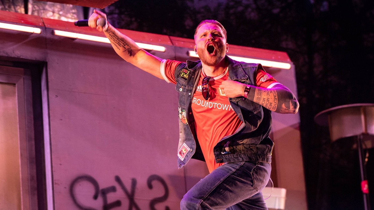 Rock am Ring 2023 Das traditionsreichste Festival in Deutschland vom 2. Bis 4. Juni 2023 am Nürburgring in der Eifel Tag 1 Rapper Finch auf der Mandora Stage bei Rock am Ring. Den Zusatznamen Asozial  ...