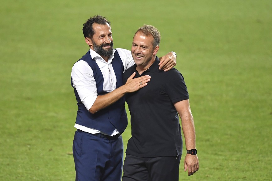 Fussball Champions League/ Finale/ Paris St. Germain - Bayern Muenchen Schlussjubel M,v.l. Hasan SALIHAMIDZIC Vorstandsmitglied, M, Trainer Hans-Dieter Hansi FLICK M, Fussball Champions League, Finale ...