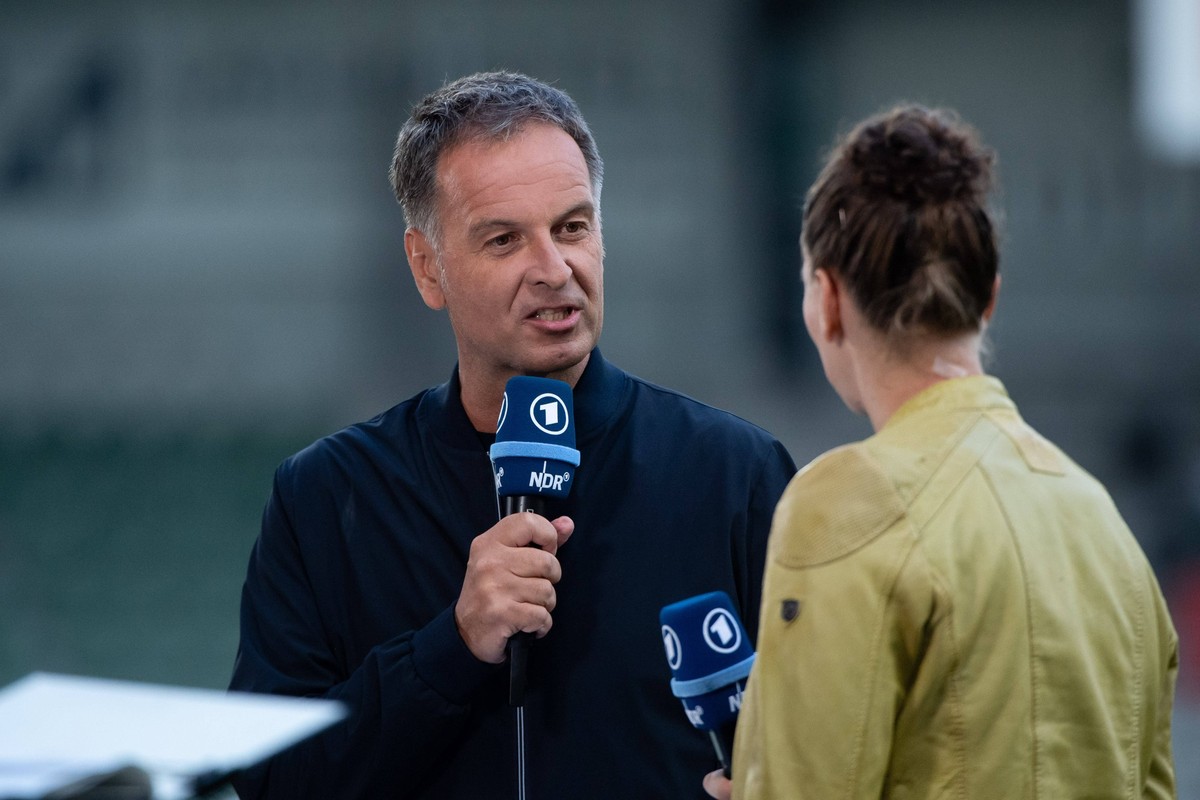 Klaus Lufen ARD TV Moderator mit Almuth Schult, DEN, Daenemark vs Deutschland, UEFA Frauen Fussball Nations League, Liga A, 1. Spieltag, 22.09.2023 DEN, Daenemark vs Deutschland, UEFA Frauen Fussball ...