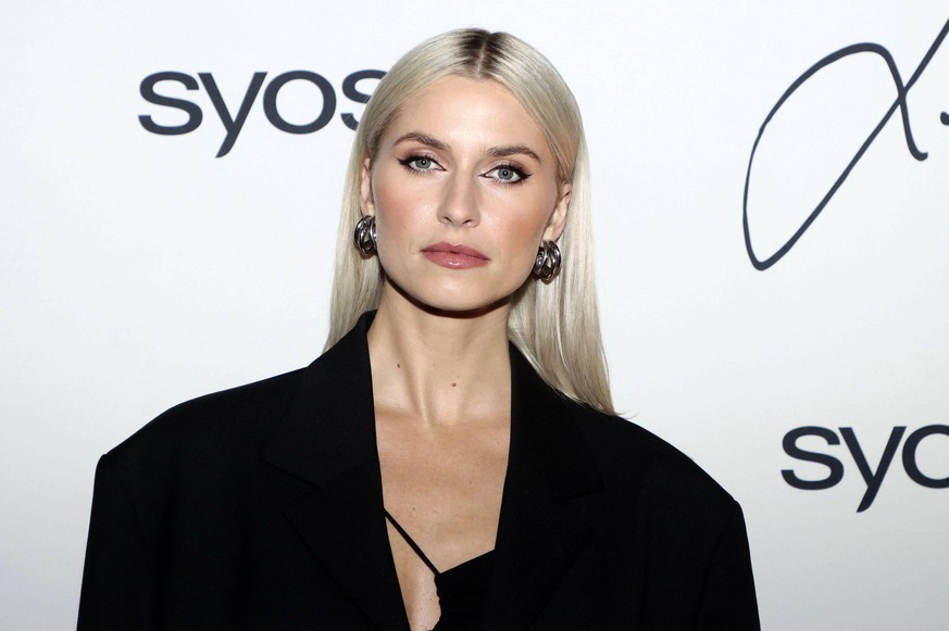 Lena Gercke beim Lena Gercke x Syoss Event im Neuen Wall. Hamburg, 28.10.2021 *** Lena Gercke at the Lena Gercke x Syoss Event at Neuer Wall Hamburg, 28 10 2021 Foto:xgbrcix/xFuturexImage