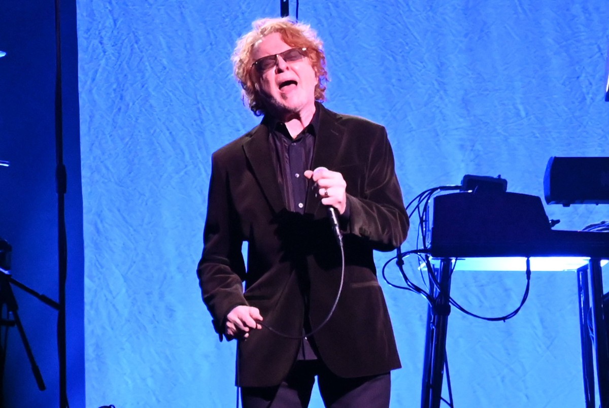 December 15, 2022, Padua, Italy: Padua, Italy, Kioene Arena, December 15, 2022, Mick Hucknall of Simply Red on stage during Simply Red - Blue Eye Soul Tour 2022 - Music Concert. Padua Italy PUBLICATIO ...