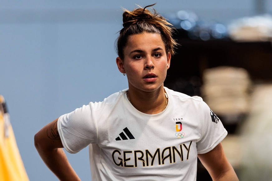 Paris 2024 Olympics Einkleidung DOSB: DFB Frauen 08.07.2024 Lena Oberdorf Deutschland, 6 Paris 2024 Olympics Einkleidung DOSB: DFB Frauen Messe D