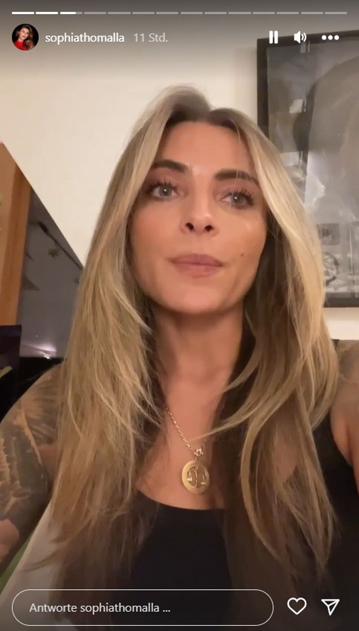 Sophia Thomalla wirkt ergriffen, als sie einen Spendenaufruf via Instagram startet.