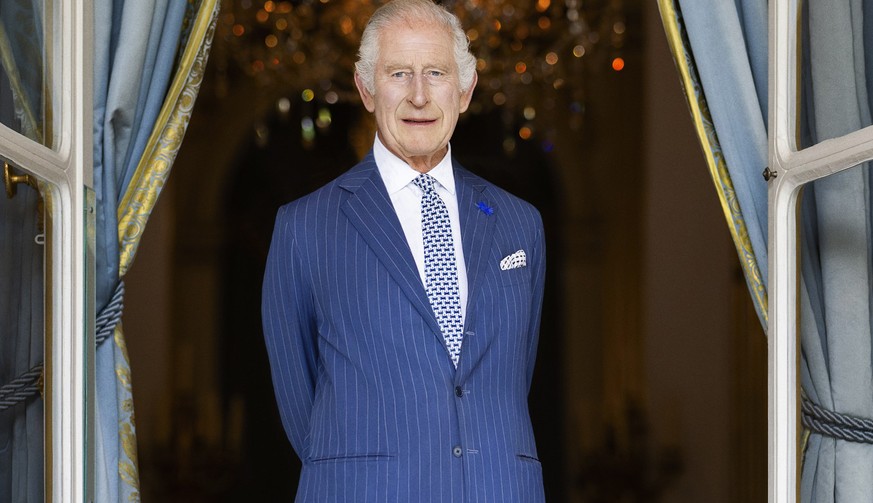 HANDOUT - 20.09.2023, Frankreich, ---: Undatiertes, vom Buckingham-Palast zur Verfügung gestelltes Foto von König Charles III. während der Staatsreise nach Frankreich im September 2023. Bei König Char ...