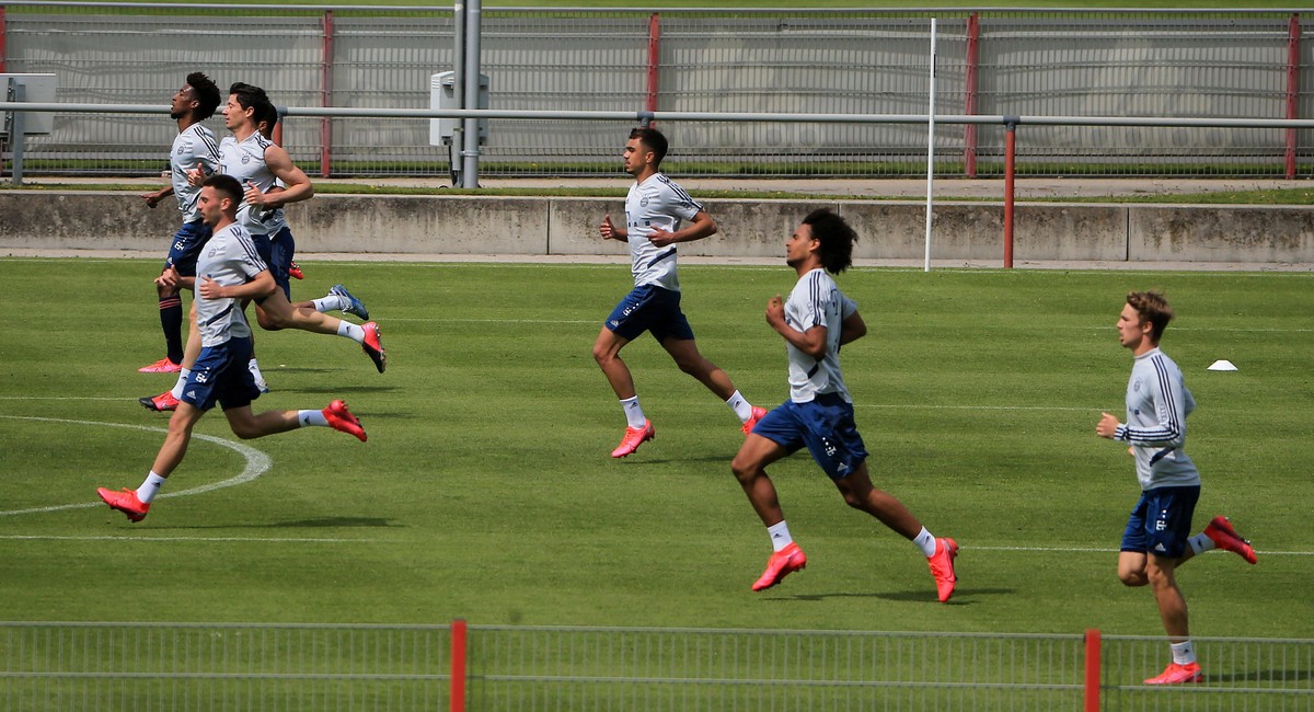 Hinten dran: Fiete Arp (r.) hat den Anschluss verloren.