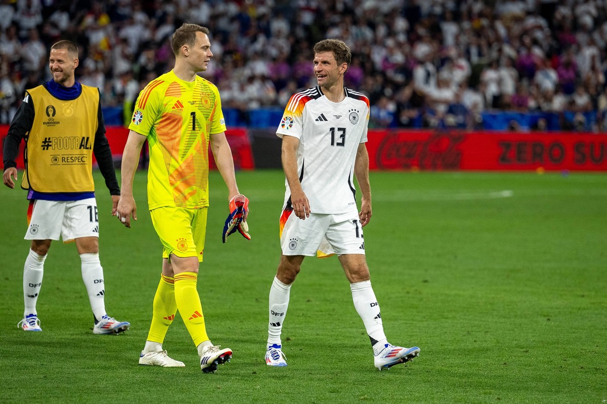 Maximilian Mittelstaedt Deutschland 18, Manuel Neuer Deutschland 01, Thomas Mueller Deutschland 13, GER, Germany GER vs. Scottland SCO, Fussball Europameisterschaft, UEFA EURO, EM, Europameisterschaft ...